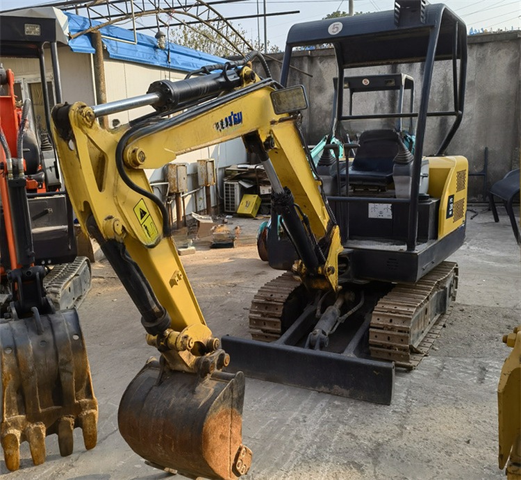 2 Tons Used Japan Komatsu PC 20 MR Crawler Excavator with Low Working Hours and Ideal