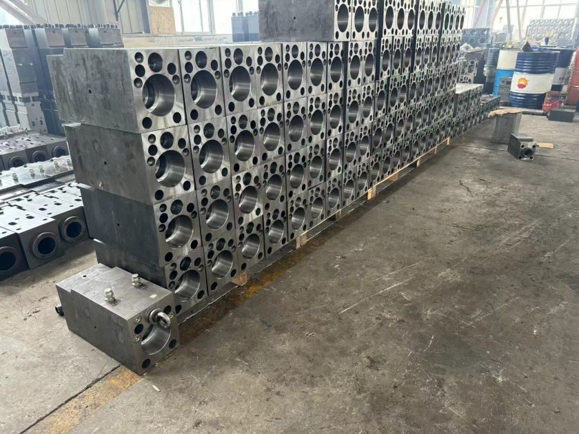 Excavator Hydraulic Breaker Parts Back Head HB15G 20G 30G 40G SB81 For Furukawa Hammer