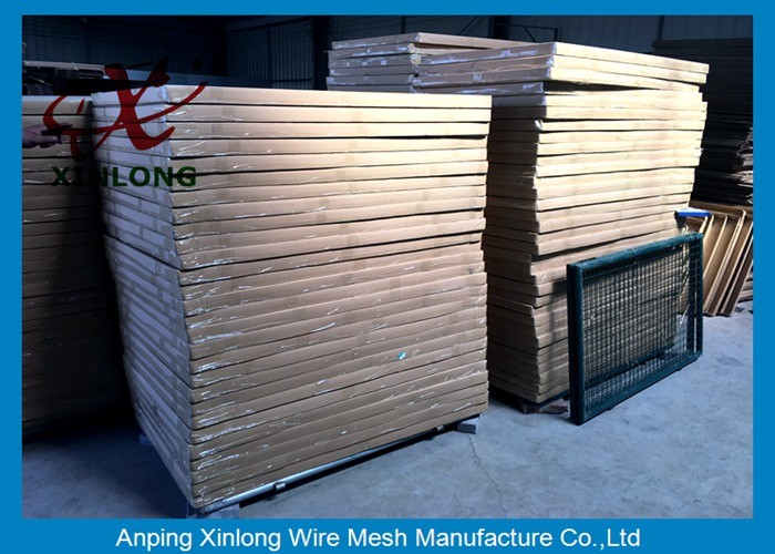 Customized Dark Green Welded Mesh Fence Gate For Private Yard and Garden