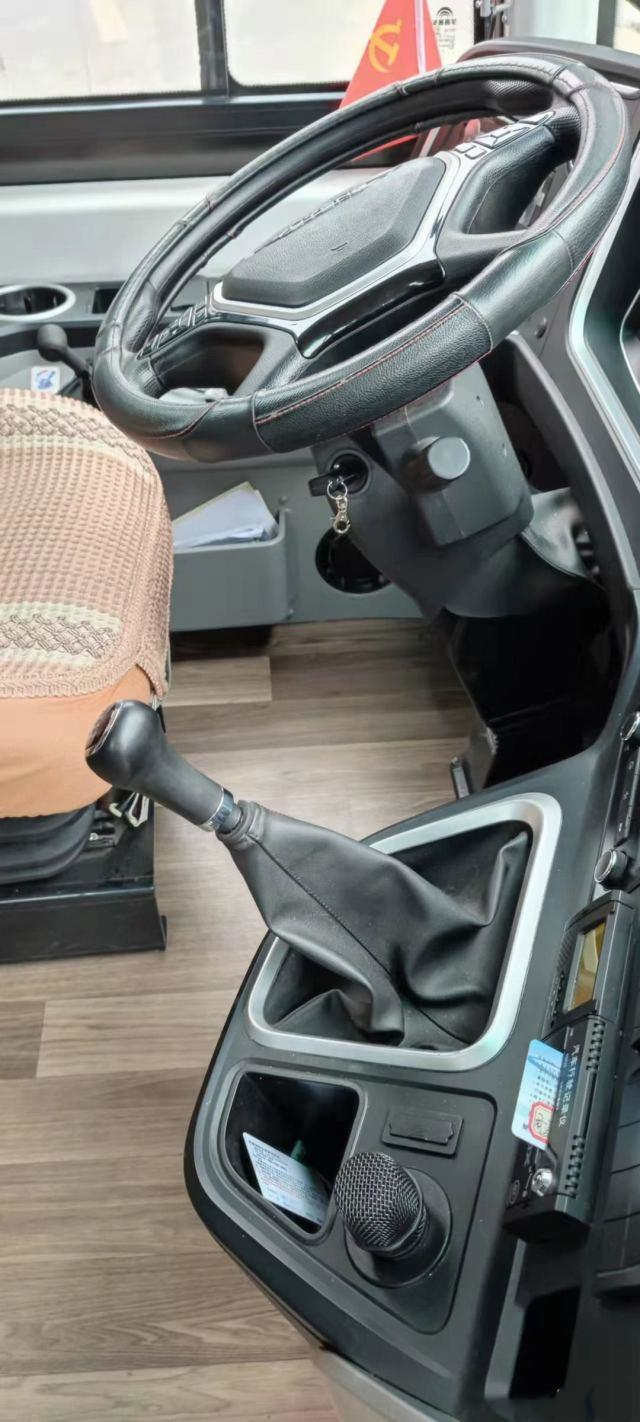 Yutong Used Bus ZK6907 Coach Bus Luxury Of 2021 39 Seats Yutong Bus Prices Diesel Airbag Chassis