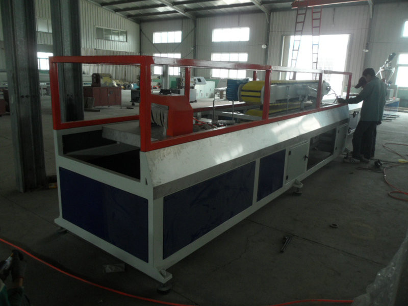 Conical Twin Screw WPC Plastic Profile Extruder High Compression for Windowsill