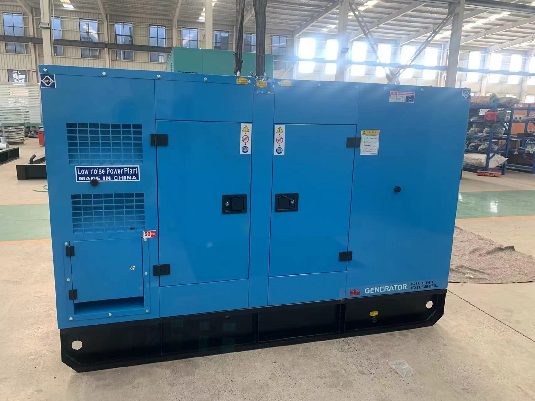 200KW Silent Generator Set Cummins Diesel Generator With Soundproof Canopy