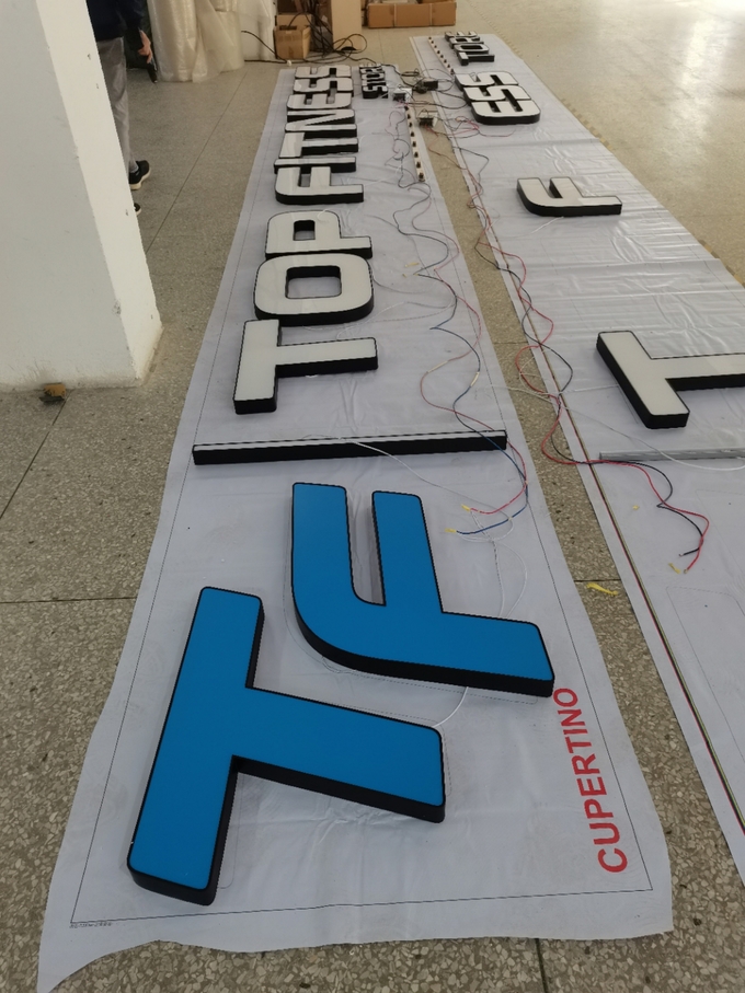 IP65 Outdoor Lighted Sign Letters , Free Standing RGB LED Letters