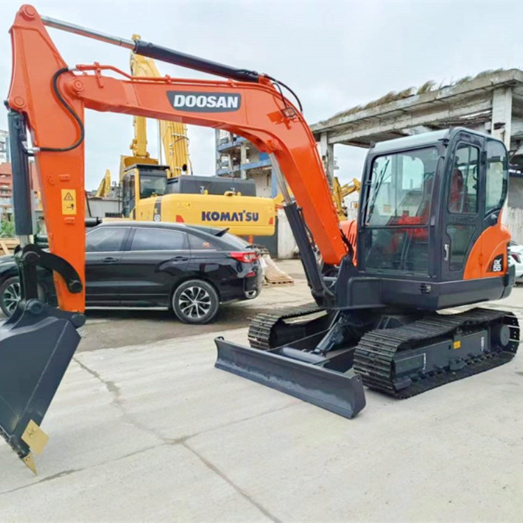 2019 Doosan DX55 Excavator with 0.18 m3 Bucket Capacity and Affordable Cost from Korea