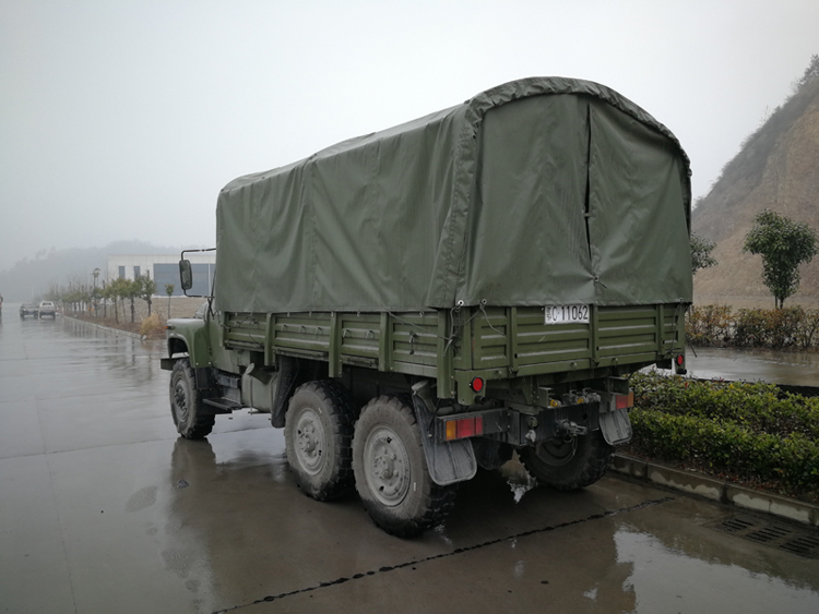 Dongfeng 4x4 6x6 All Wheel Drive Troop Truck for Mountain Terrain 6350x2400x2985 mm