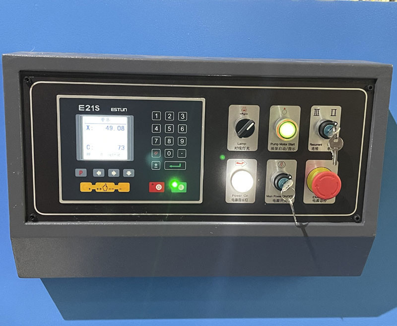 Guillotine Cutting Machine QC12Y Hydraulic Shearing Machine For Metal Sheet Carbon Steel 4mm