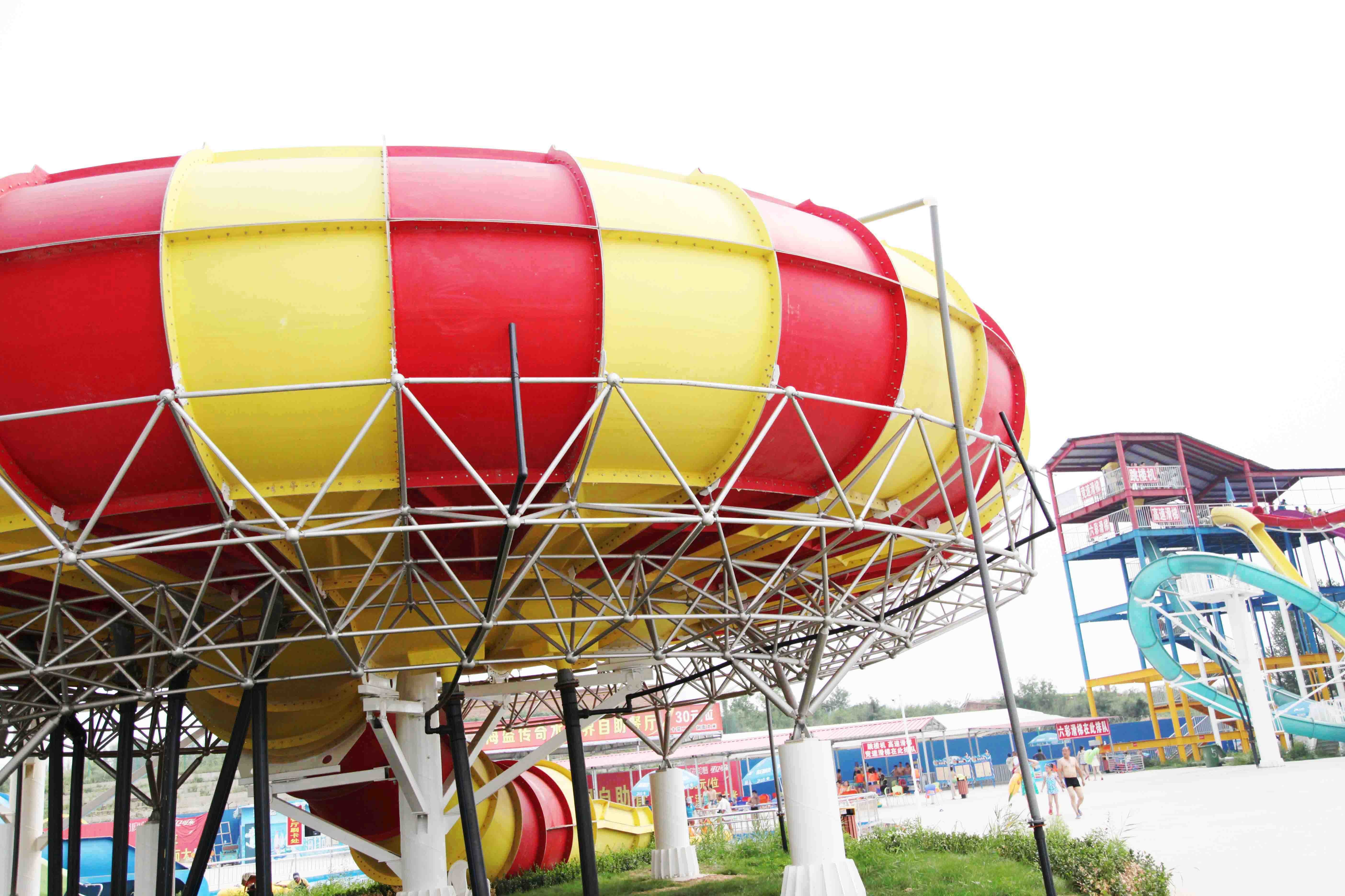 Space Bowl Water Slide With High Capacity 720 Riders / h For Large Water Parks