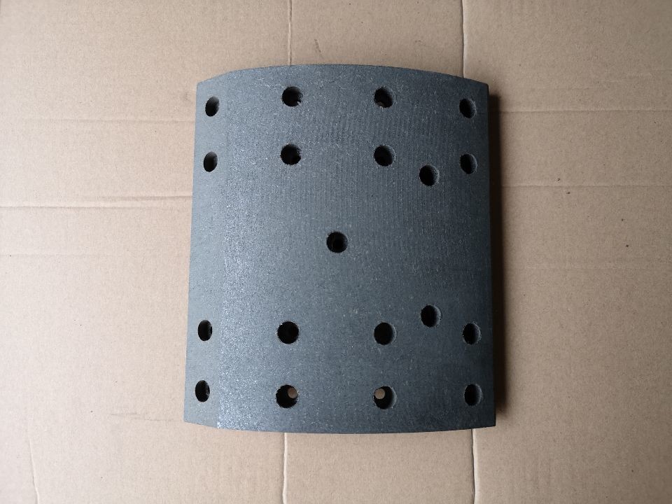 ISUZU CYZ Brake Lining 1471260930 Camber Brake Pad 17 Rivet Holes 2 Sensor Holes