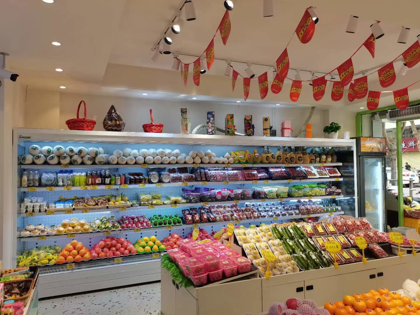 Multideck Open Chiller Refrigerated Shelves Multideck Cabinets With Curtain