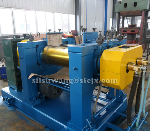 Compact Structure Rubber Mixing Machine , Open Two Roll Mixing Mill 10"