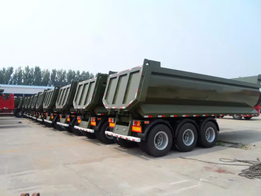 Hydraulic Sand Transporting Dump Truck Semi Trailer Type Landing Gear Standard 28 Ton