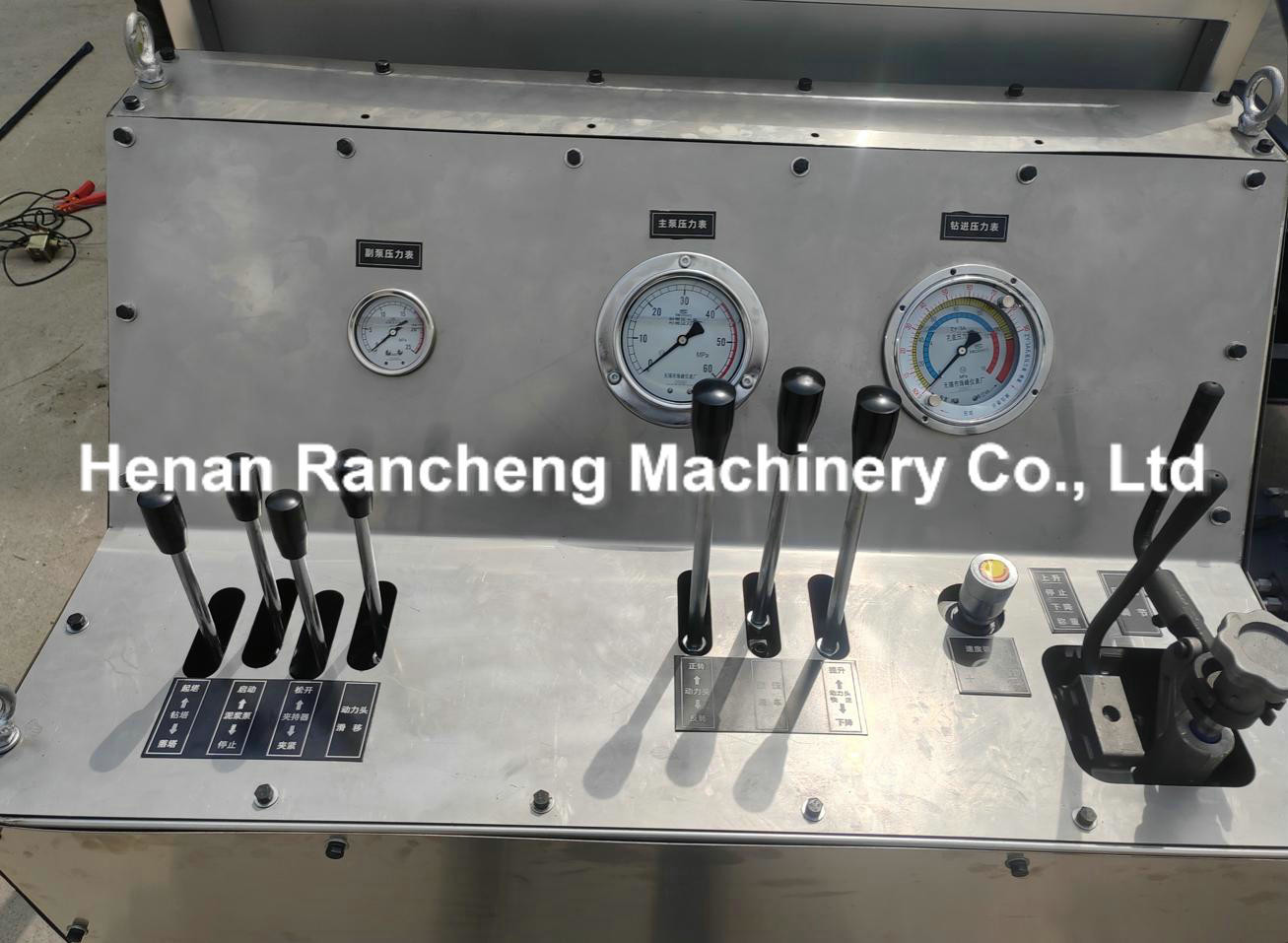 49.2KW Portable Core Drilling Rig Equipment 200m / 400m / 600m Drilling Capacity