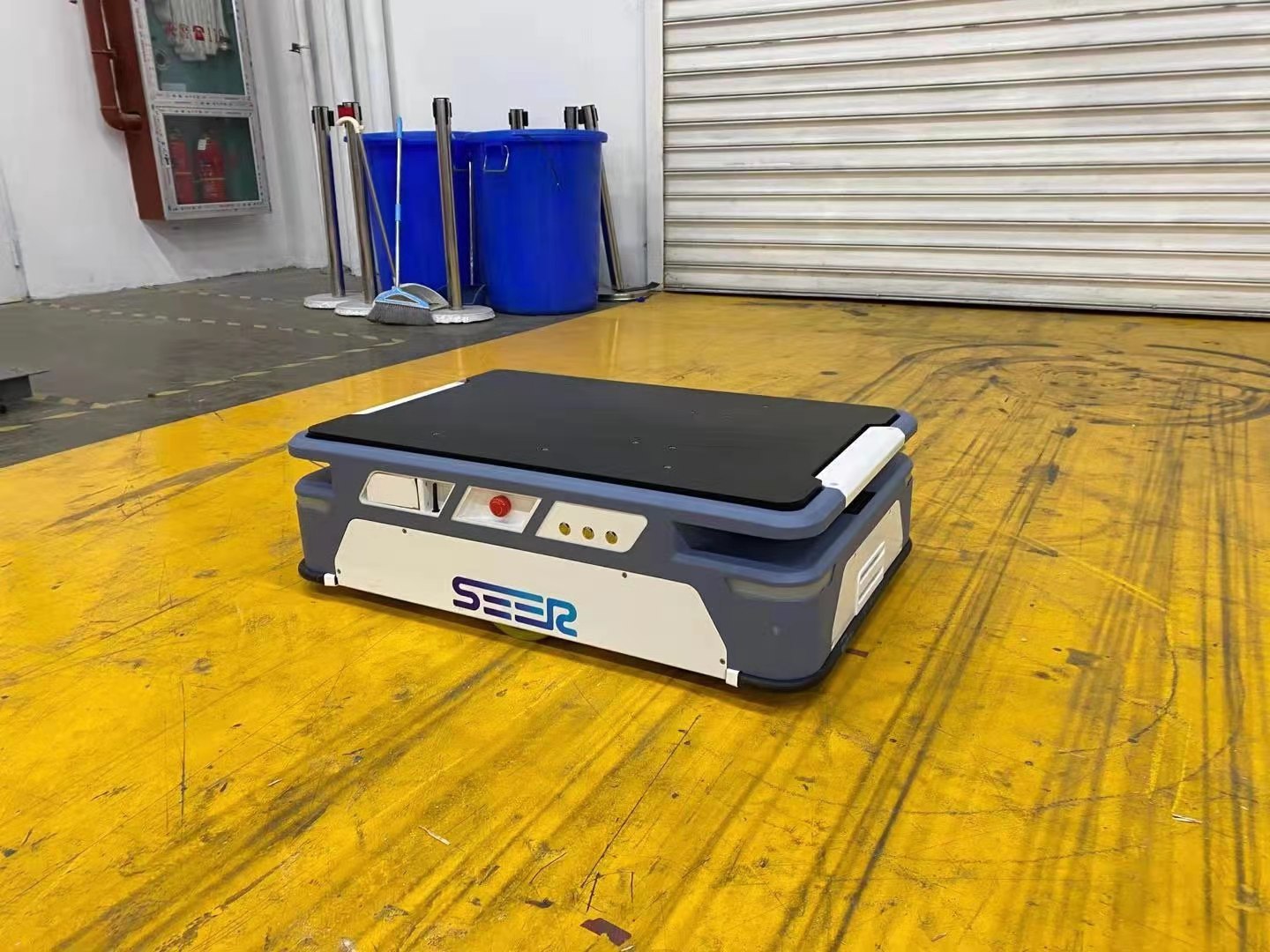 AMB150J AGV Robot laser SLAM navigation 150kg AGV with lifting module