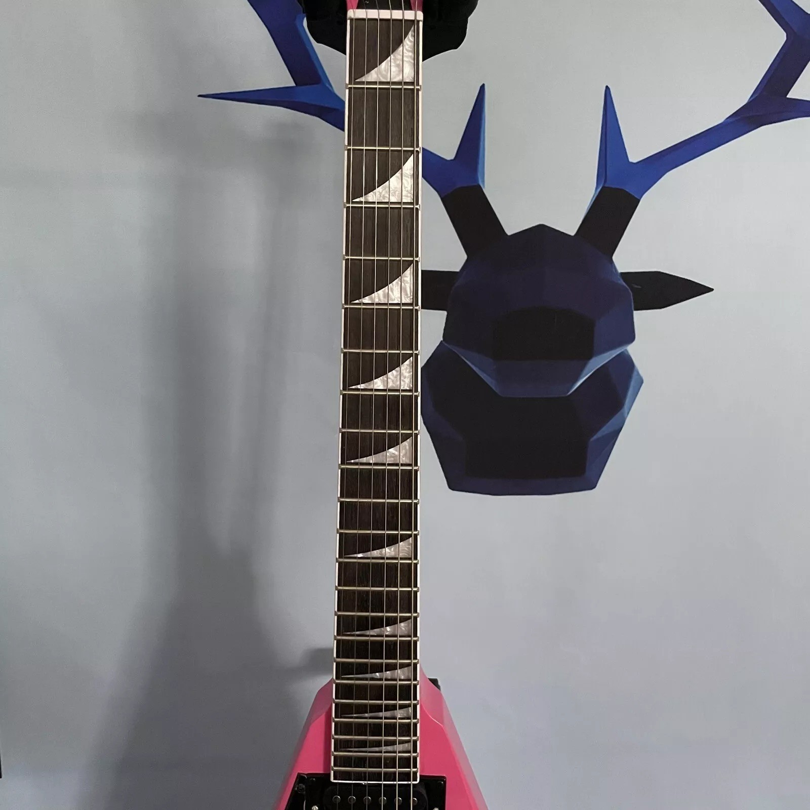 Left-Handed Pink Swallow Tail V Solid Body Electric Guitar Open Pickups 22 Fret