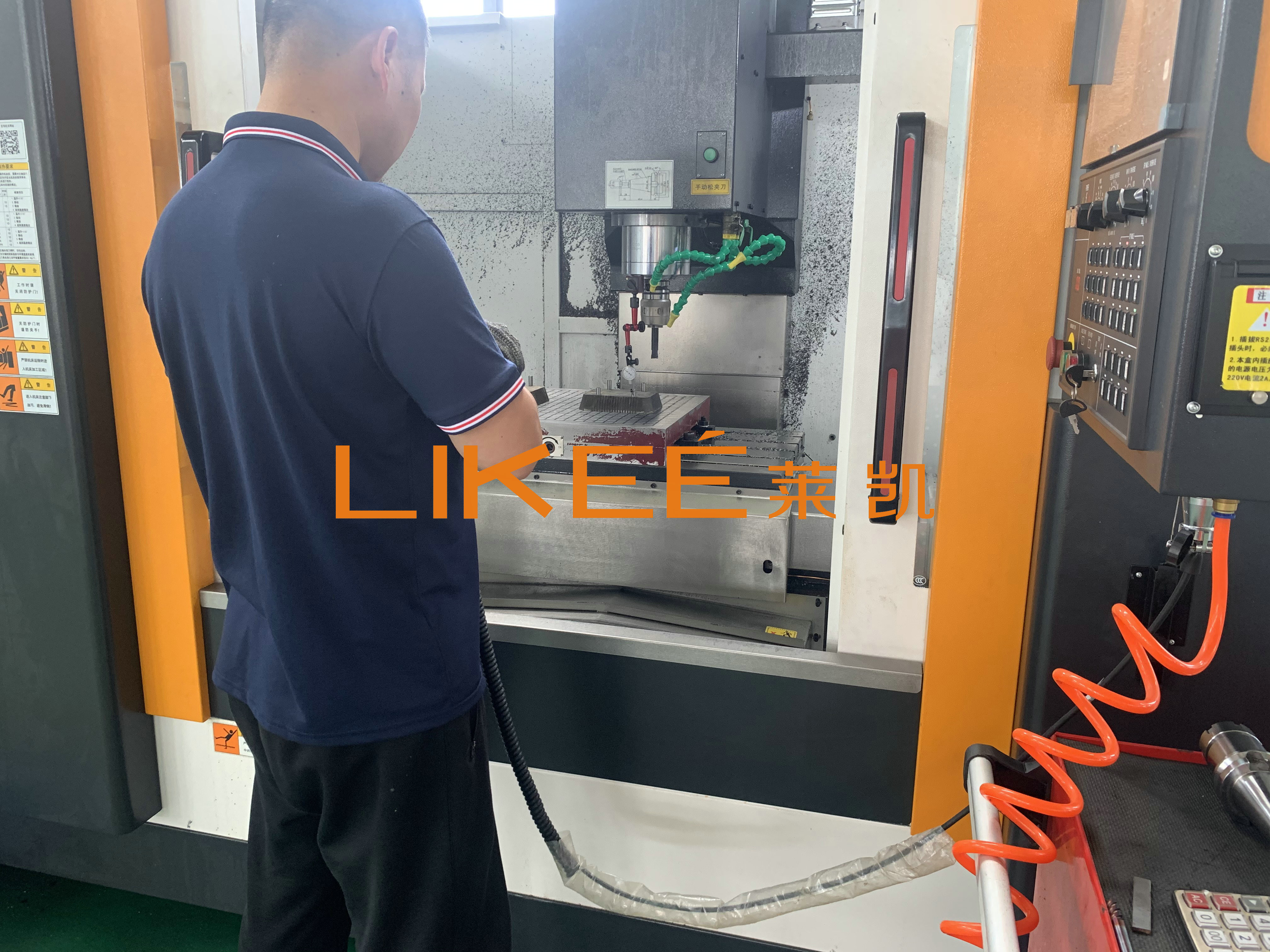 Punching Type 60HRC Aluminum Foil Container Mould For Temper H24 Foil