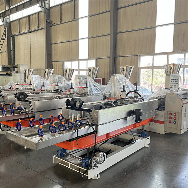 Water Drain HDPE Pipe Extrusion Machine Single Screw Extruder Manufacturers