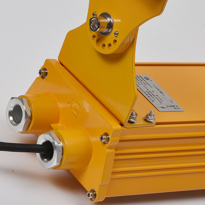 Led Explosion Proof Linear Light 200w Using Die-Cast Fin Heat Dissipation Technology