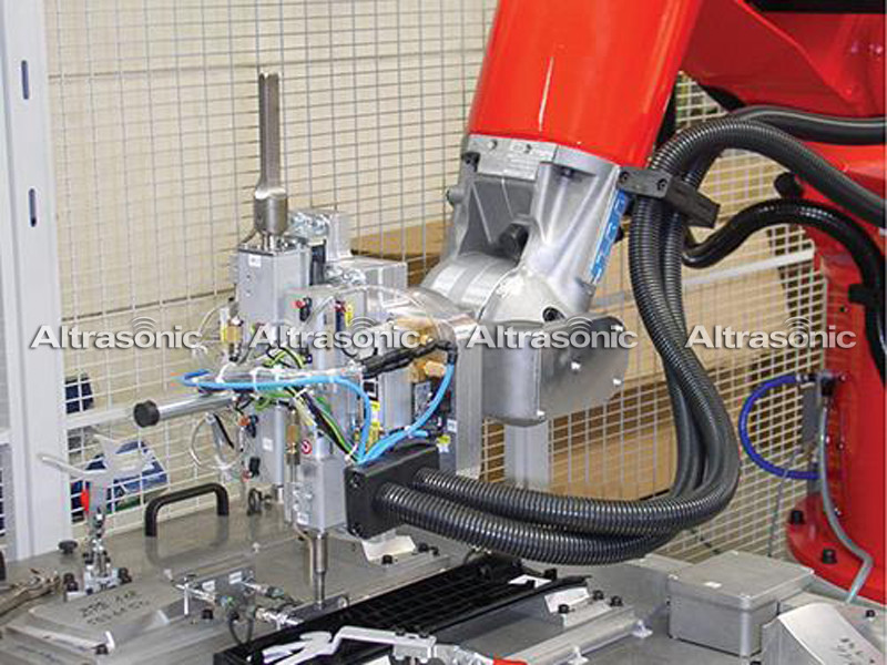 Grill / Emblem Riveting Ultrasonic Spot Welding Machinery High Frequency Welder