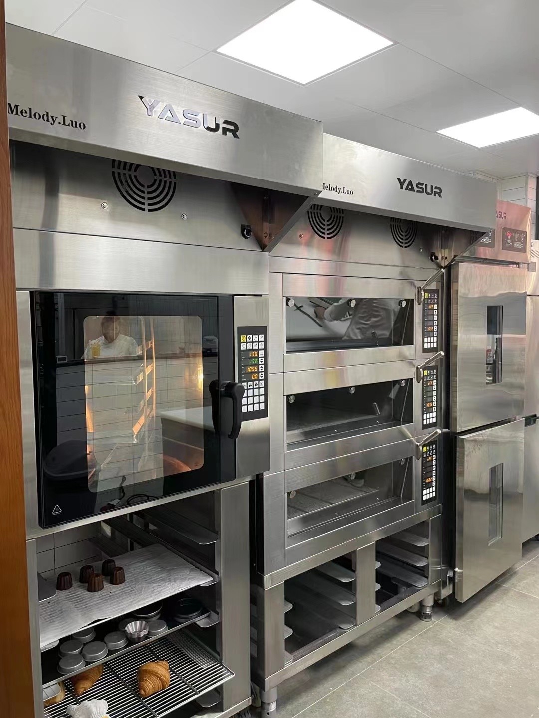 16.5kw 18x26 3 Deck Electric Baking Oven 9 Tray Commercial Deck Oven With Steam