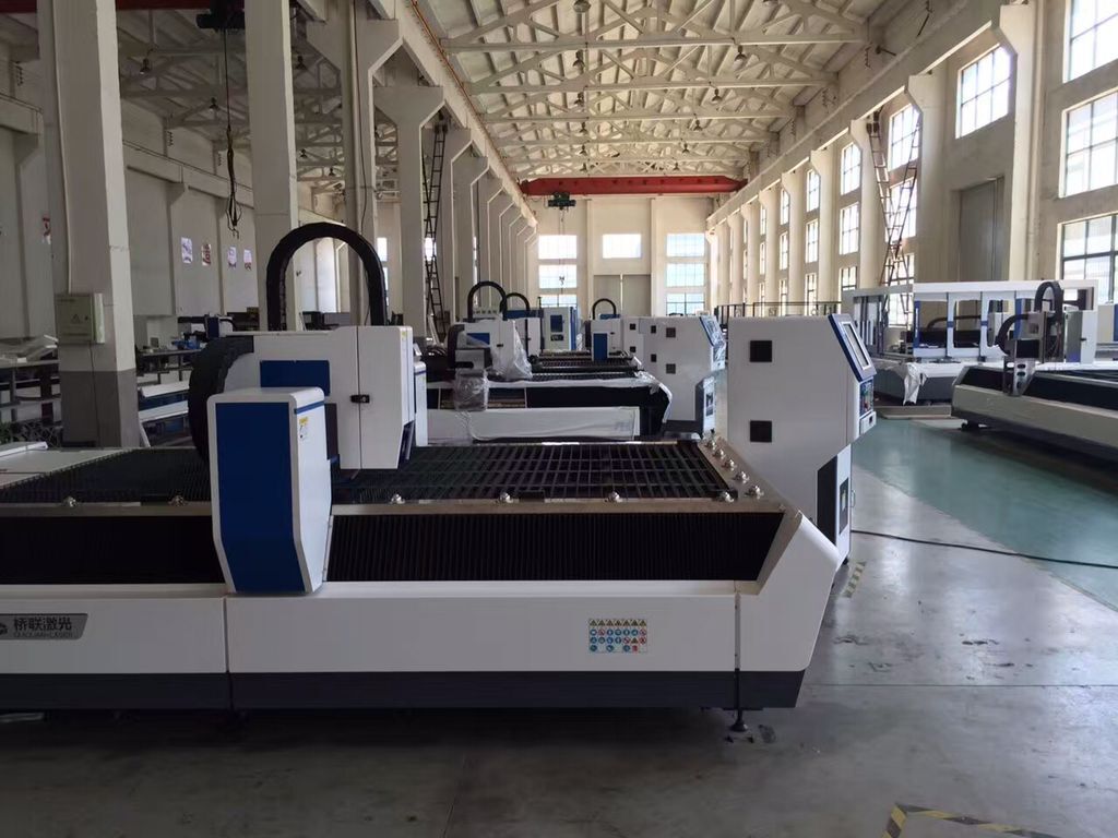Manufacturing Plant Competitive 100W Metal Fiber Laser Cleaning Machine with Exquisite Workmanship