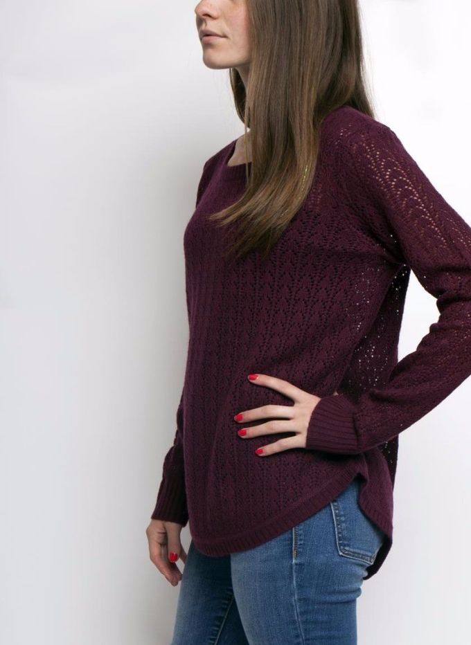 Women's 4% cashmere/20% lambswool/20% cotton/33% viscose/23% nylon knitted pullover sweater