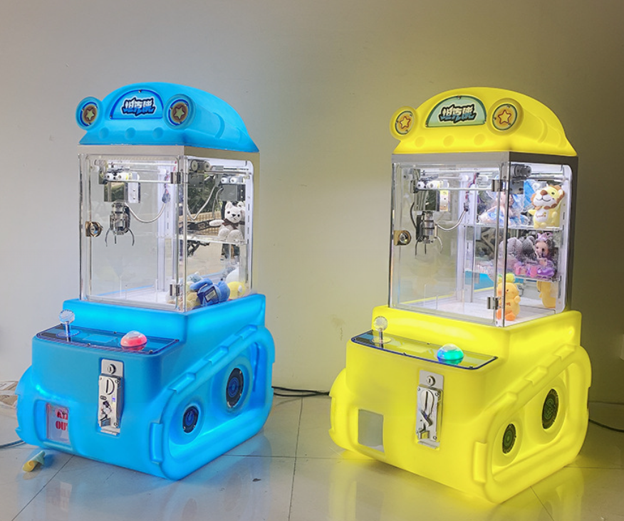 Wholesale Coin Operated Kids Crane Claw Toy Plush Prize Vending Tank Toys Claw Machine For Shopping Malls