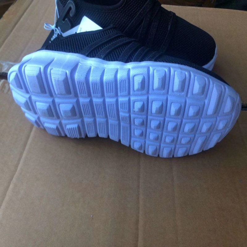 Ladies Flyknit Sport Shoes Casual And Fashion Confortable Wearable Black Color