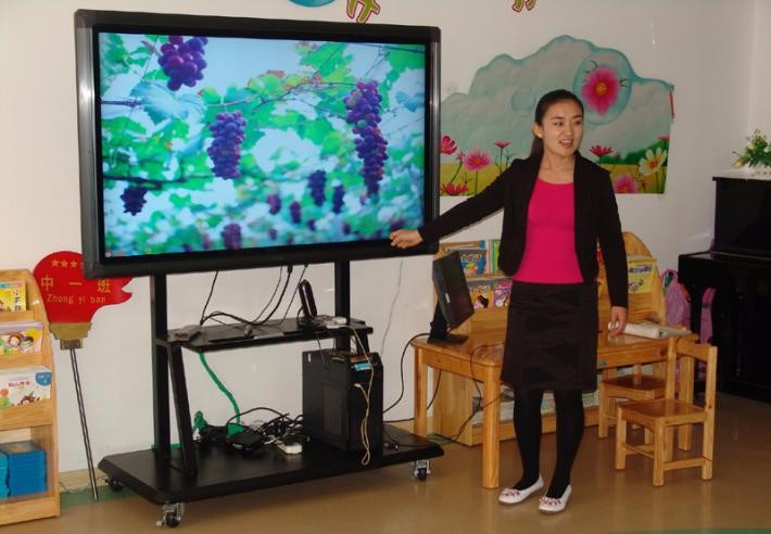 School Totem All In One PC Touch Screen 55 Inch Android Network High Brightness