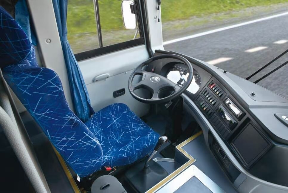 New Bus 53 Seats Yutong ZK6120D1 New Bus New Coach Bus Steering LHD Diesel Engines