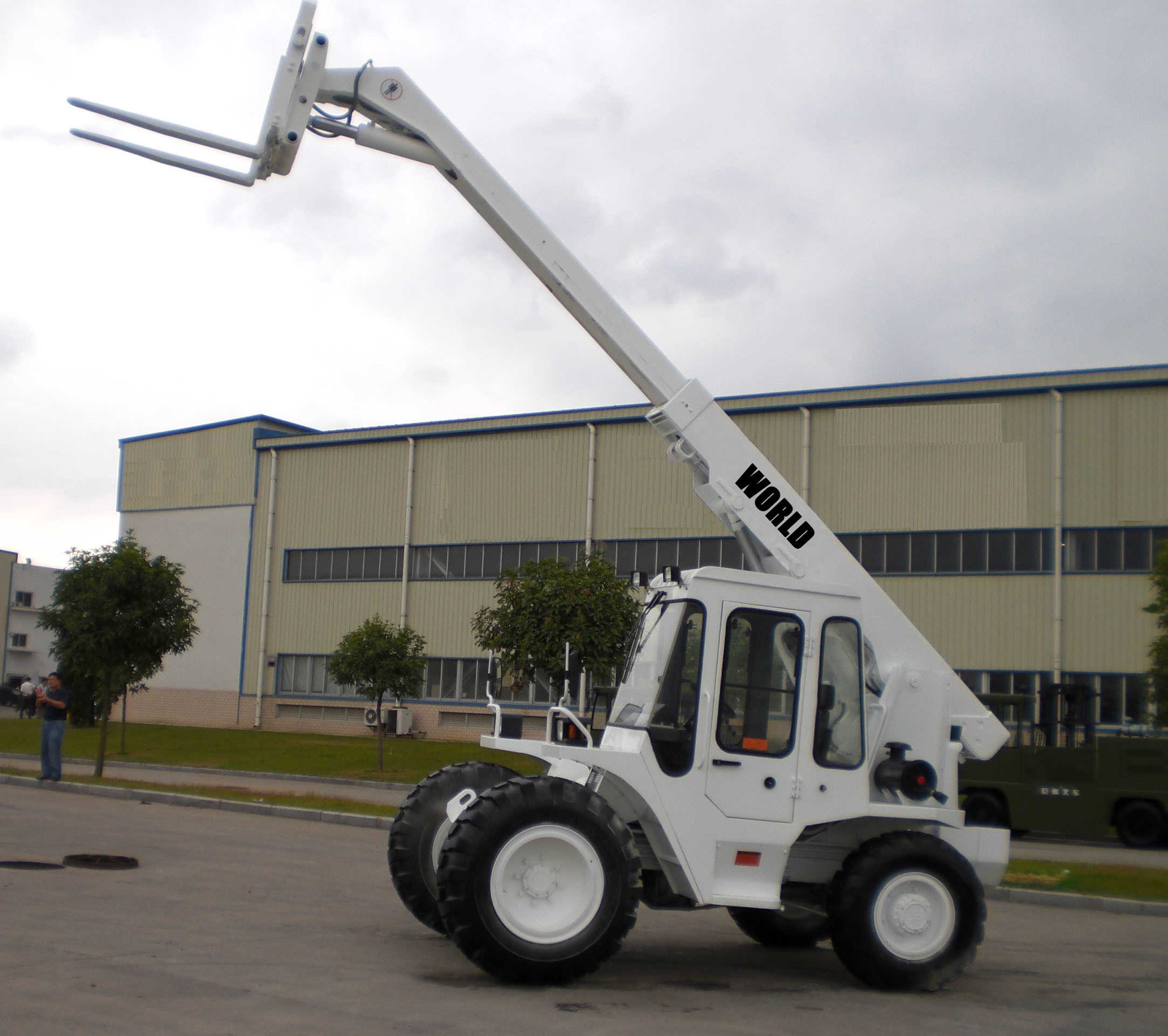 China Real Manufacturer 2.5T Telescopic Forklift