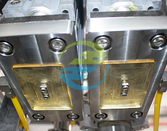 Automatic Helium Tester 3 Test Stations Test Pressure 0.5MPa Leak Testing Equipment