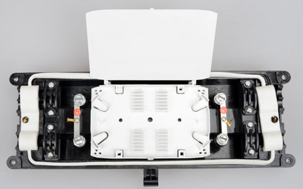 IP67 48 Core FTTX Fiber Optic Splice Closure 3 In 3 Out Joint SGS