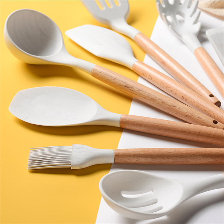 Wood Silicone Kitchen Utensil Sets 11PCS Nonmelting Odorless Scaldingproof