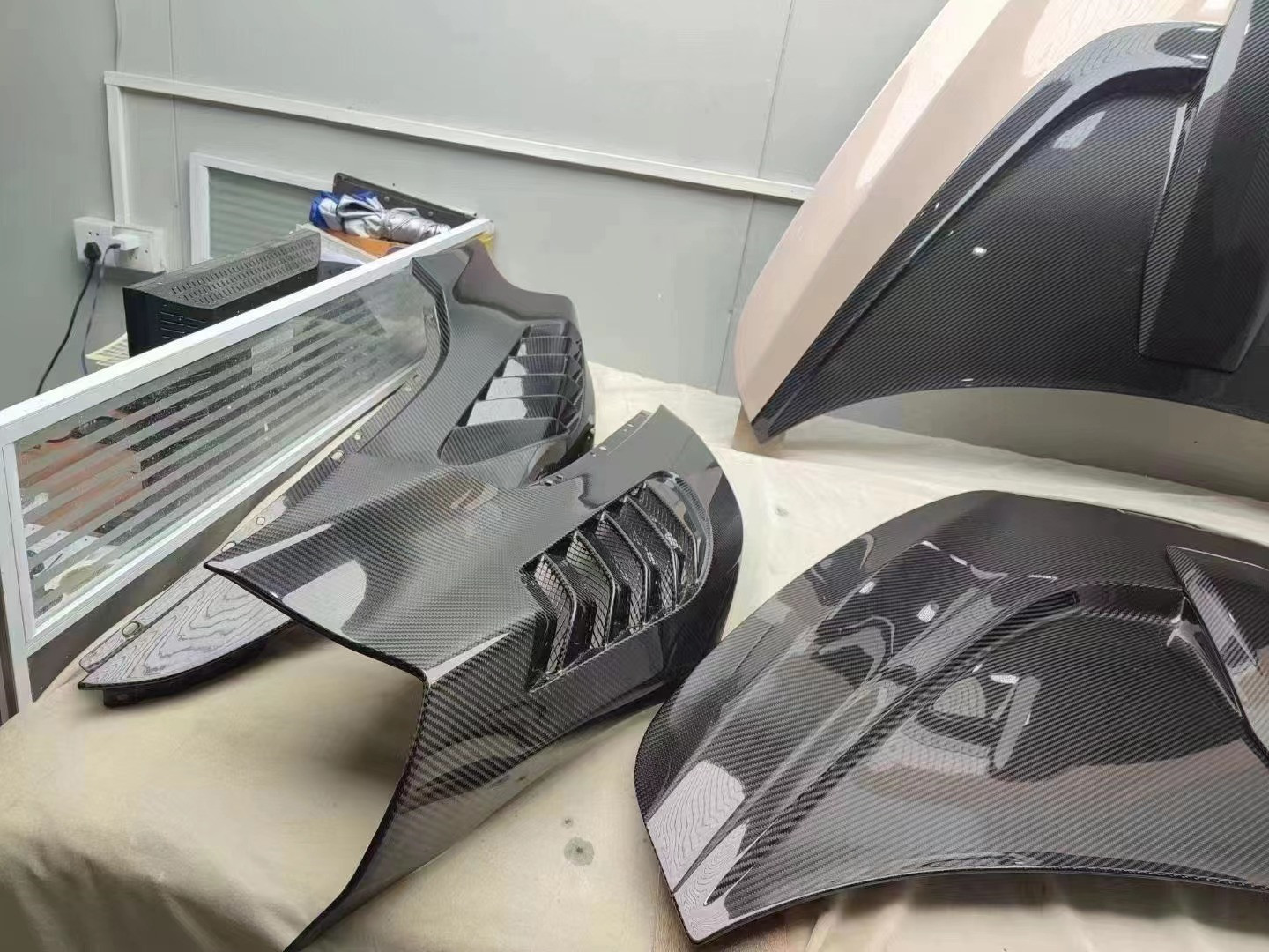 For McLaren 720s Carbon Fiber Body Kit 720s Upgraded VORS Style Carbon Fiber Fender Guard Body Kit