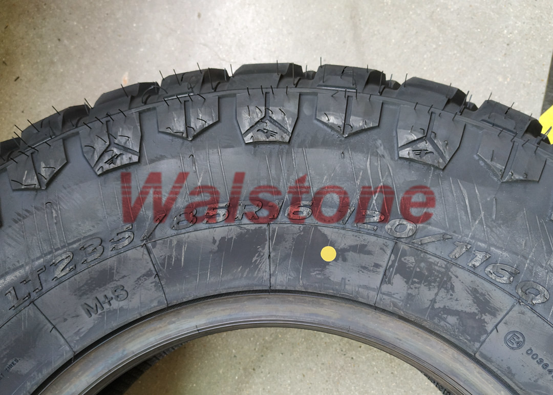 LT235 / 85R16 Open Country Mud Terrain Tyres DRAK M / T Aggressive Look