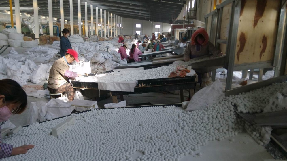 Customized Sustainable Ceramic High Alumina Ball For Grinding Wear Resistance