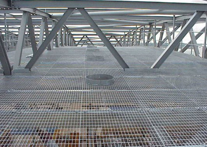 Hot Dipped 30 X 3mm Galvanized Steel Grating Silver Color