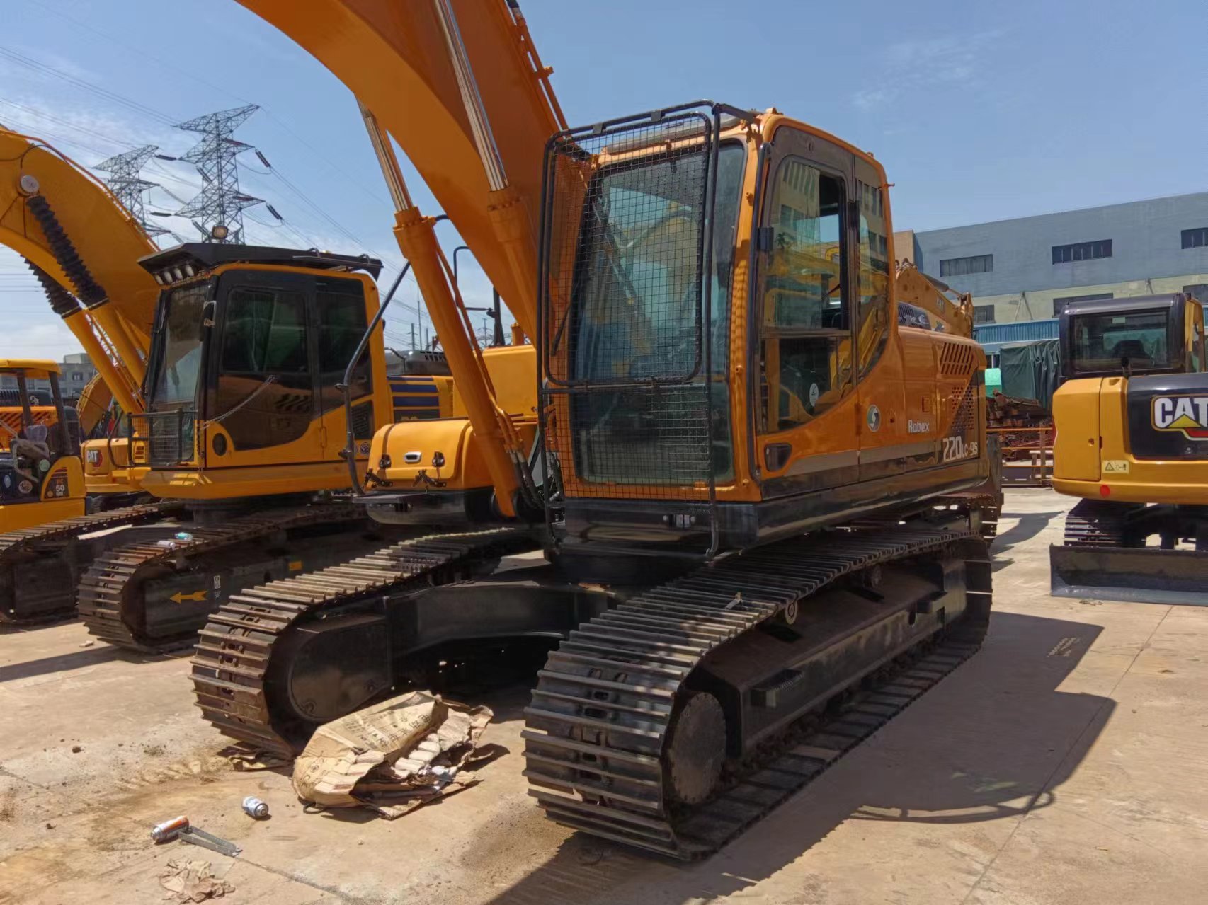 Hyundai 220LC-9S Excavator 22ton Operating Weight Excellent Condition Original Valve