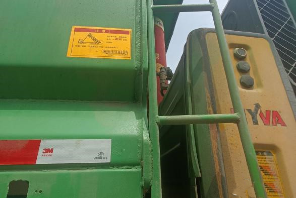 Shacman Heavy Truck Used X3000 8*4 Tipper Truck 430hp 7.6m Dumper