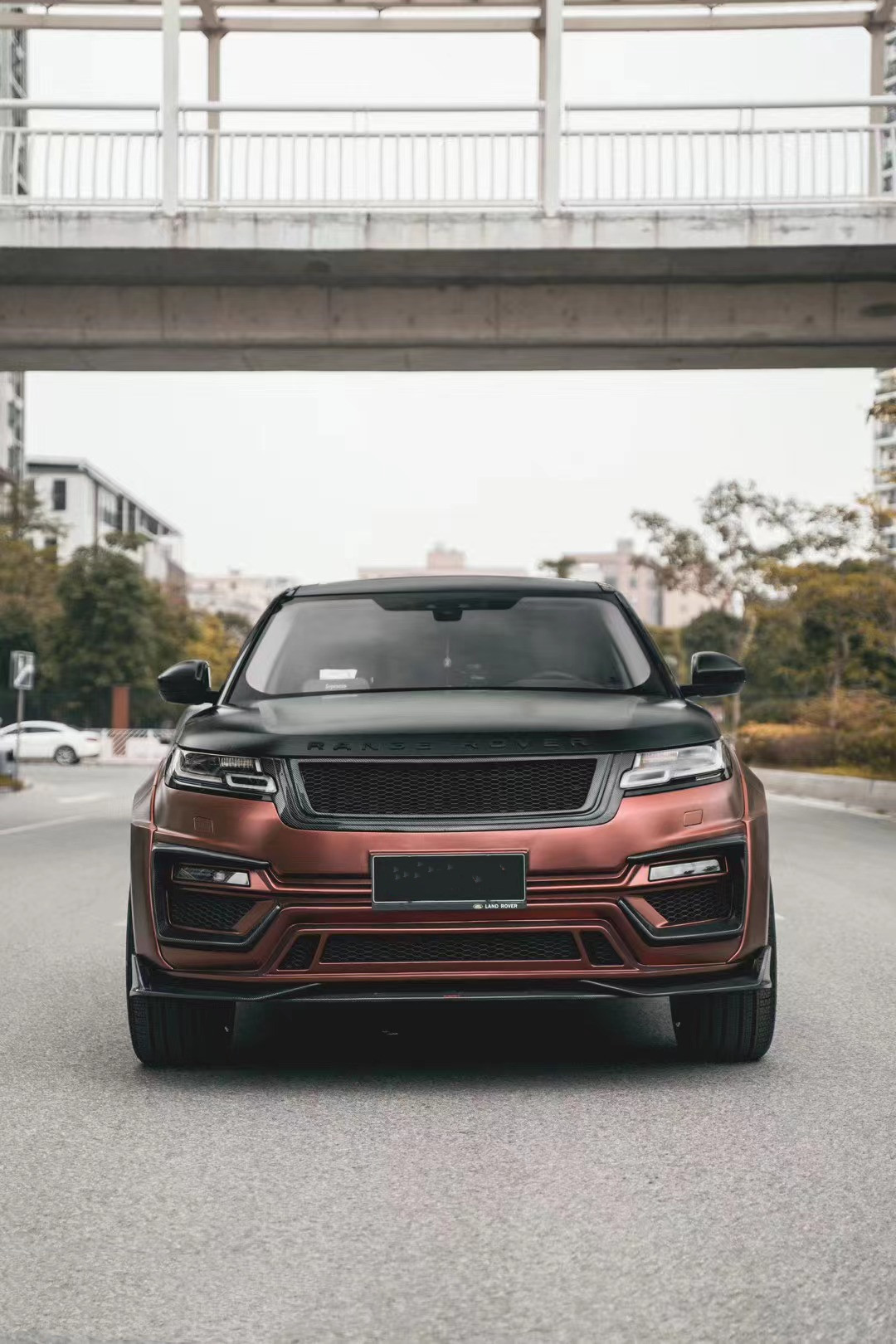 For Land Rover Velar Carbon Fiber Body Kit Velar Upgrades LM-style Front and Rear Bumper Spoiler Widebody Kit