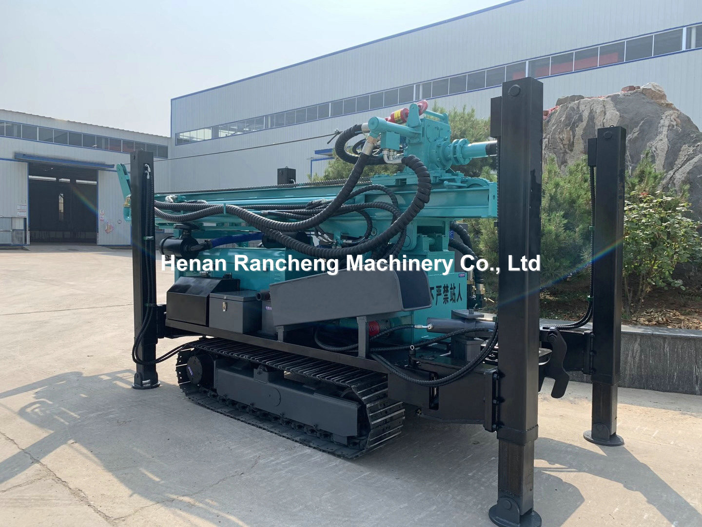 280m Bore Depth Hydraulic Crawler Water Well Drilling Rig 70KW Yuchai Engine
