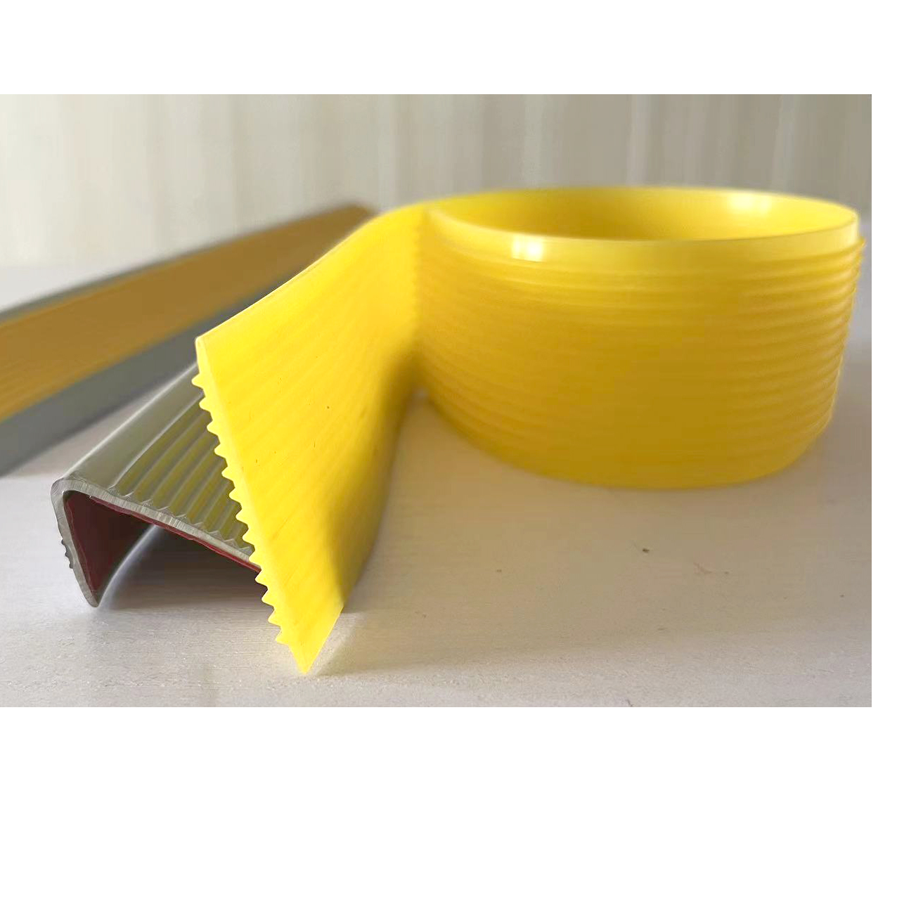 Fireproof Anti Slip Vinyl Adhesive Stair Nosing Tread with Waterproof Rubber Trim