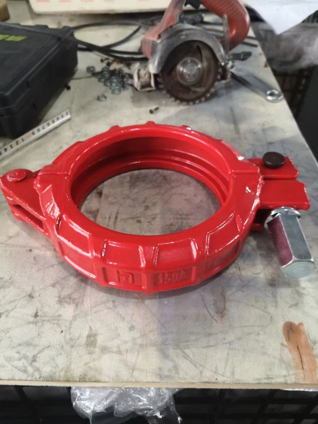 Pipe clamp Spare Parts for Putzmeister Sany zoomlion Concrete Pump Trucks with different colors