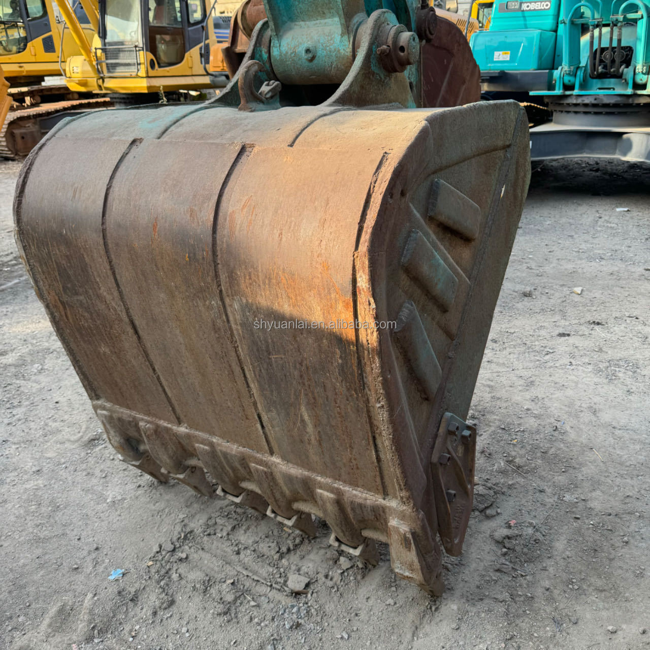 Second Hand Kobelco SK260 Excavator with Soft Steel Design and Overall Strong Power