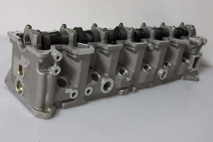 NISSAN RD28 Complete Cylinder Head 11040VB301 11040-VB301 Engine Components