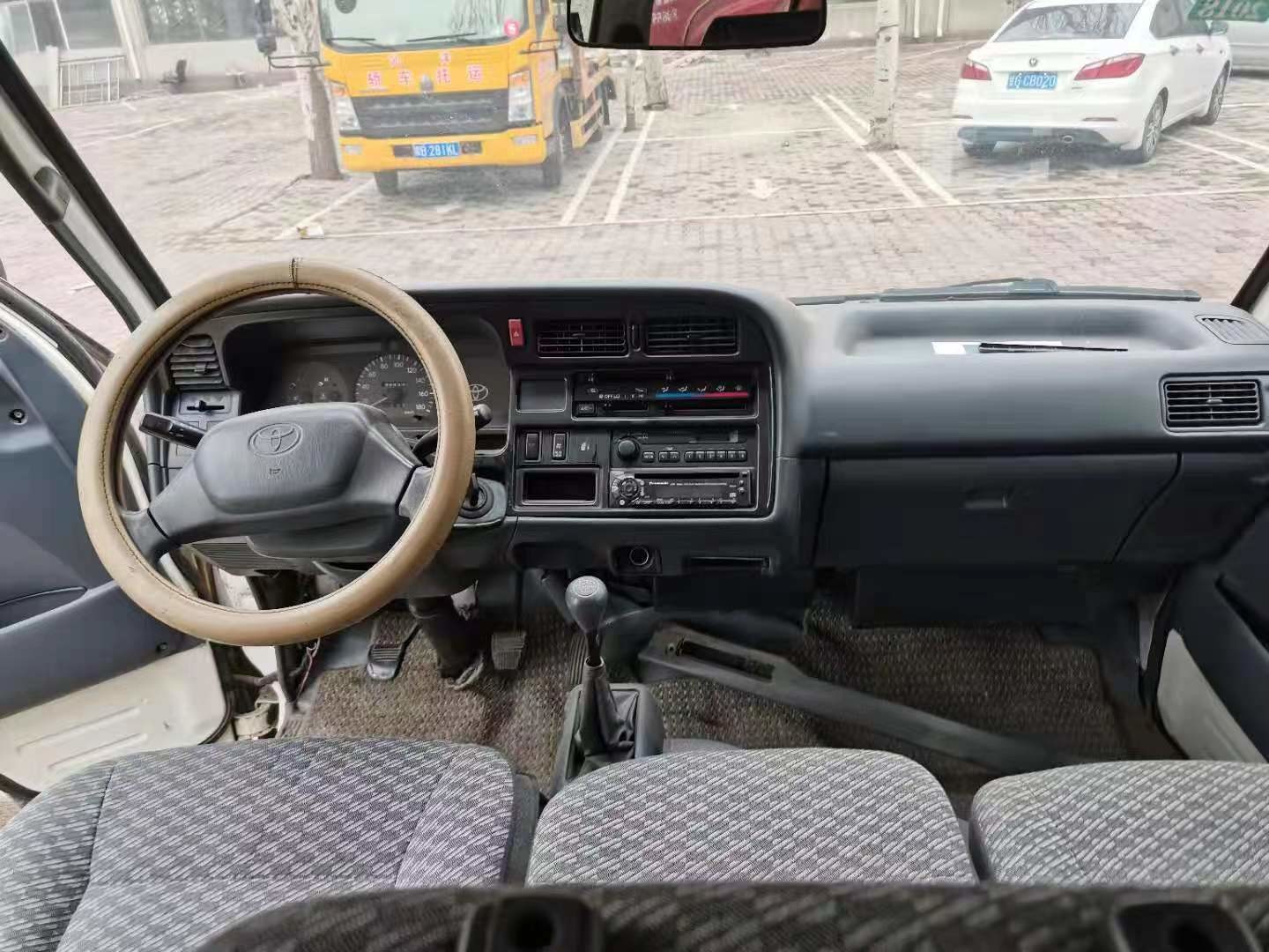 12 Seats Gasoline Used Hiace Bus 2nd Hand Mini Bus 2008 Year Toyota Hiace Bus