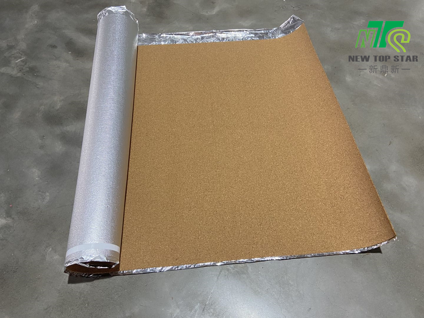2mm Natural Eco Cork Underlayment Roll 20m Length Customized