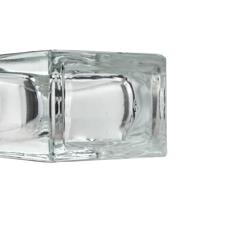 Luxury Small Square 30ml Foundation Bottle Screen Printing With Metal Screw Cap