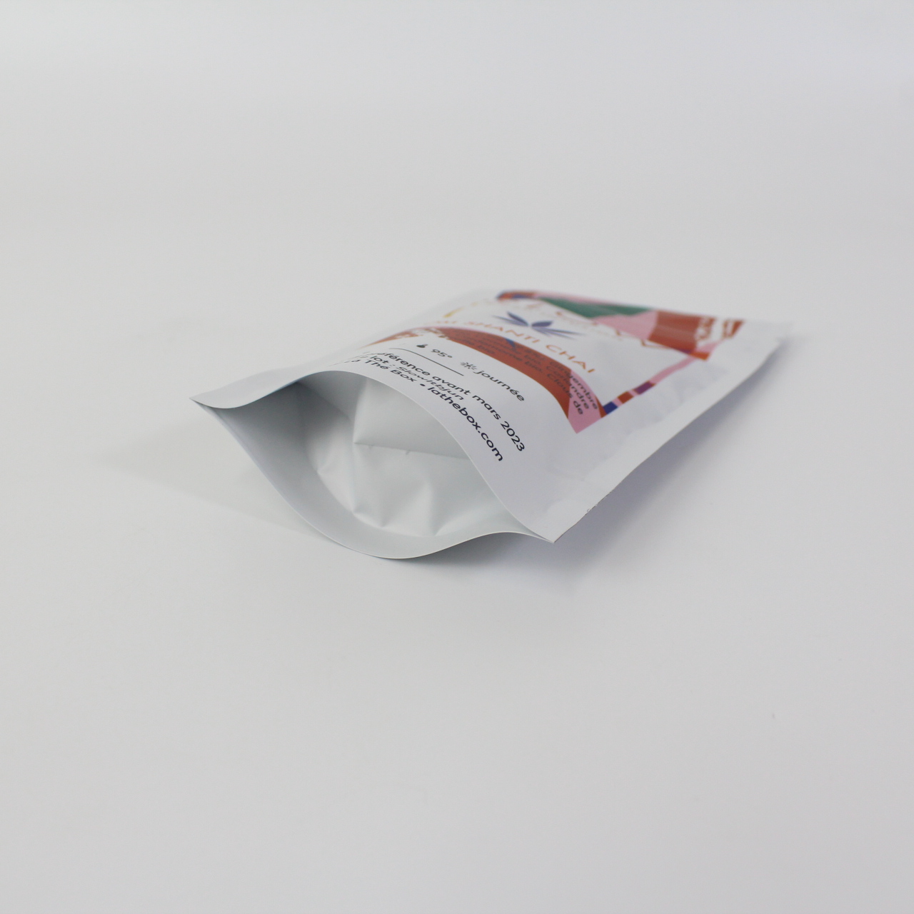 Healthy snacks chips plastic packaging flat bottom zipper bag