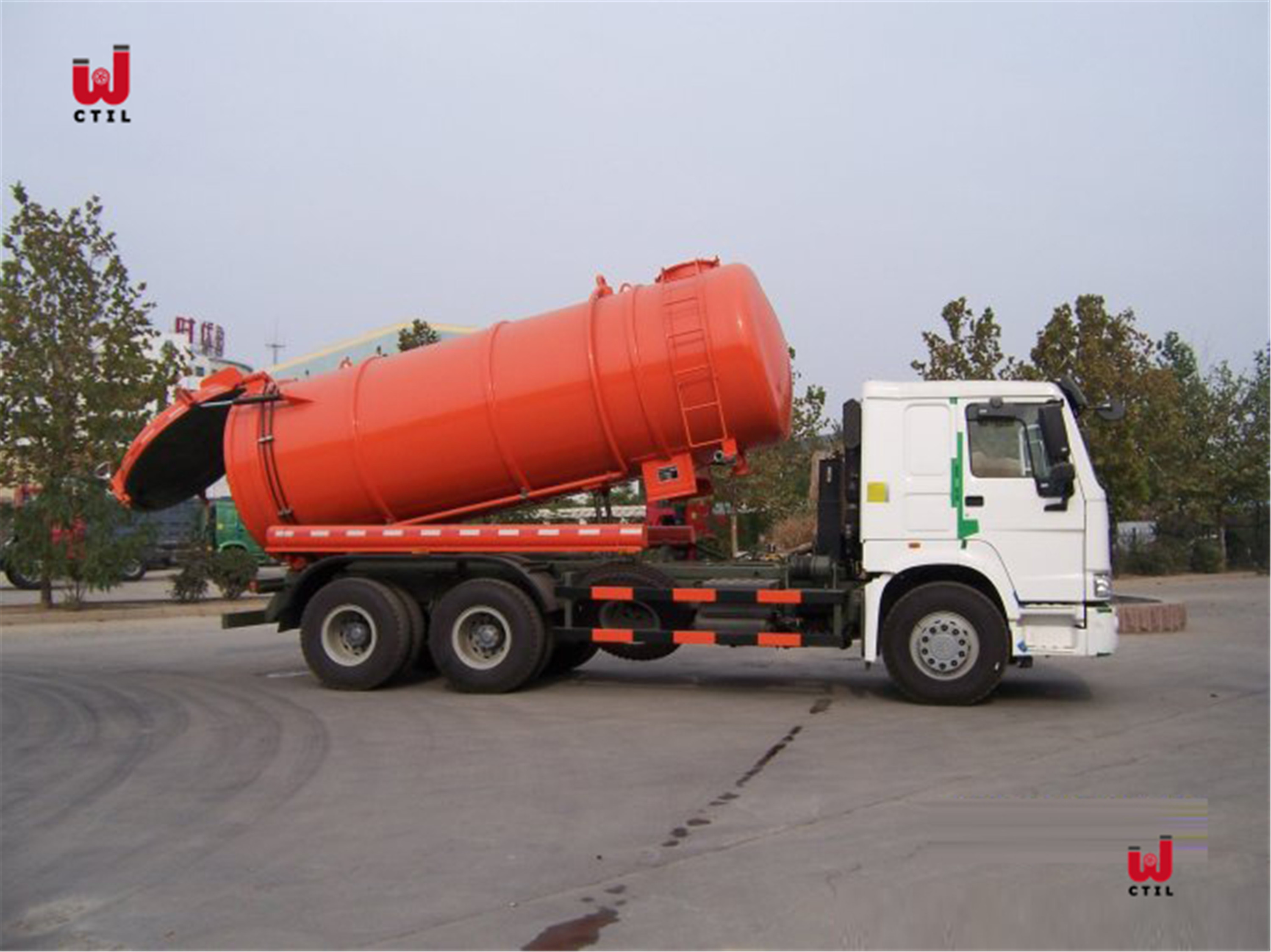 Sinotruk 15t Sewer Vacuum Truck Orange Sewer Jetting Truck 35 Cubic